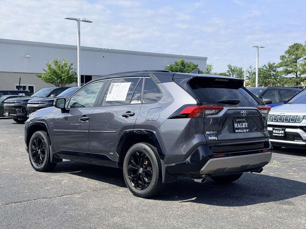 Used 2024  Toyota XSE image 4