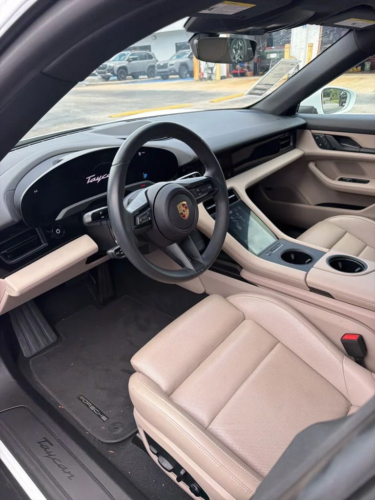 2024 Porsche Taycan -'s photo