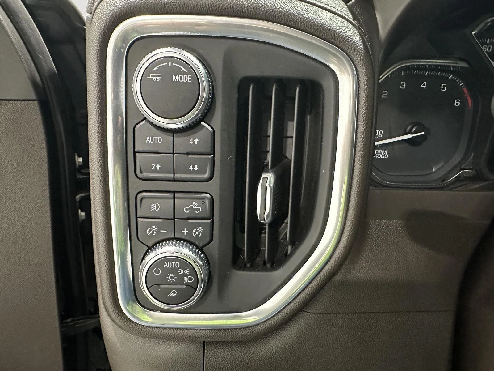 Used 2021 ONYX BLACK GMC SLT image 16