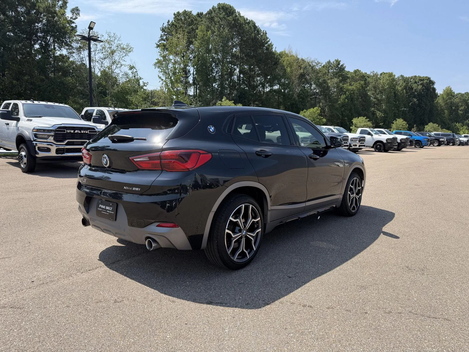 Used 2018 Black Sapphire Metallic BMW xDrive28i image 6