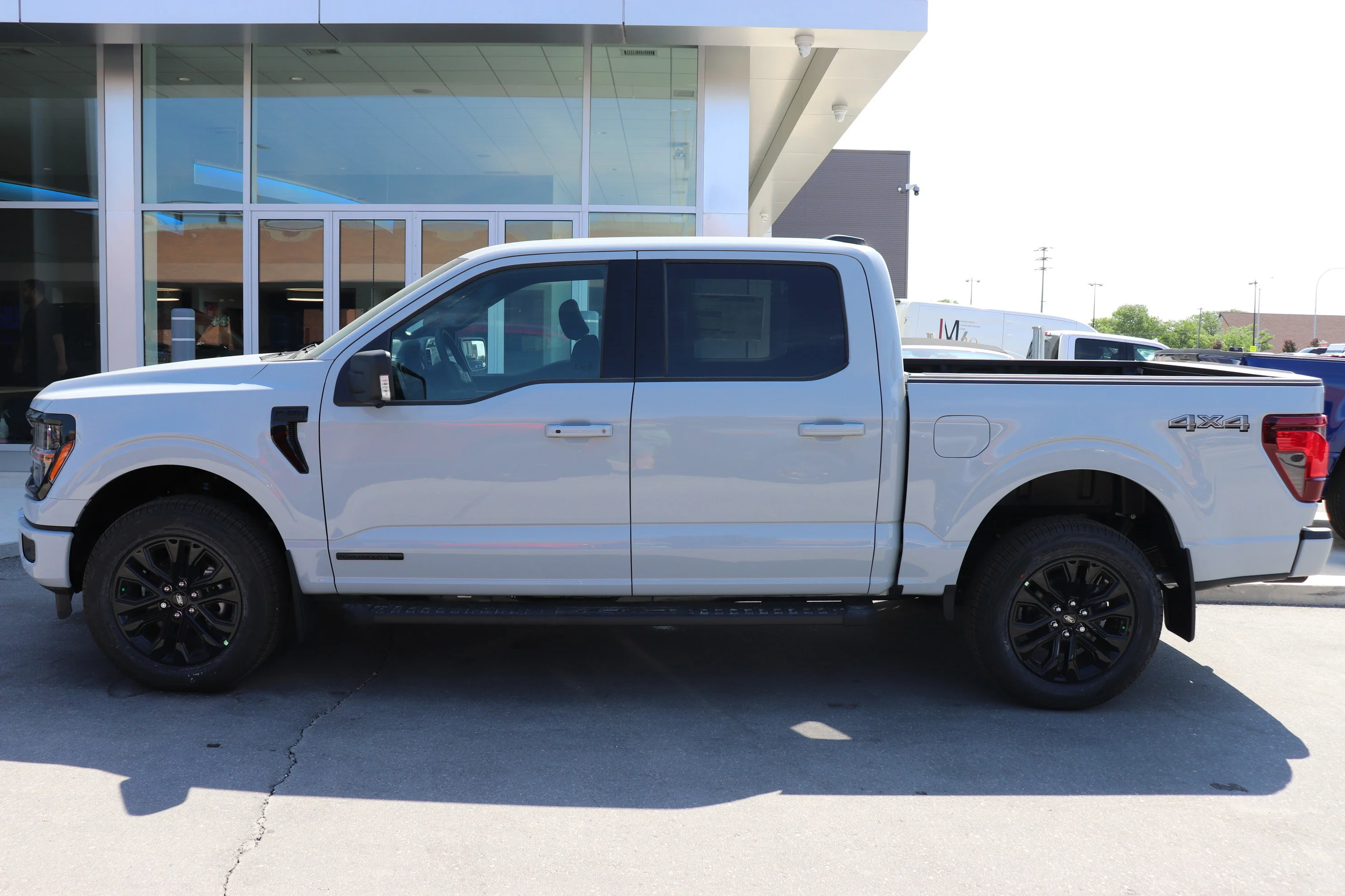 New 2026 AVALANCHE Ford XLT image 3