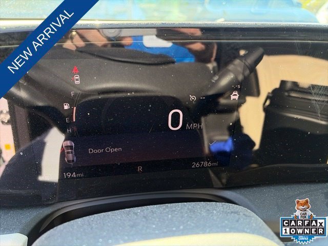Used 2024 White Frost Tricoat Buick Avenir image 7