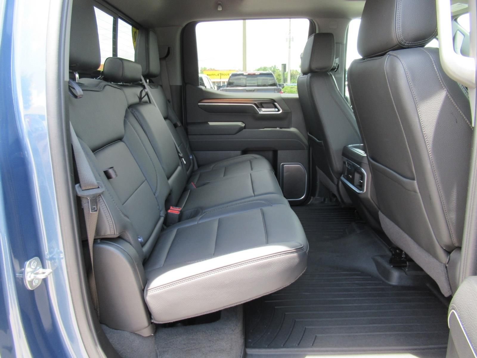 Used 2026  GMC Denali image 38
