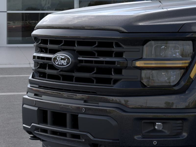 New 2026 Agate Black Metallic Ford XLT image 18