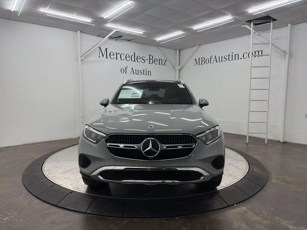 Used 2026 White Mercedes-Benz GLC 300 image 2