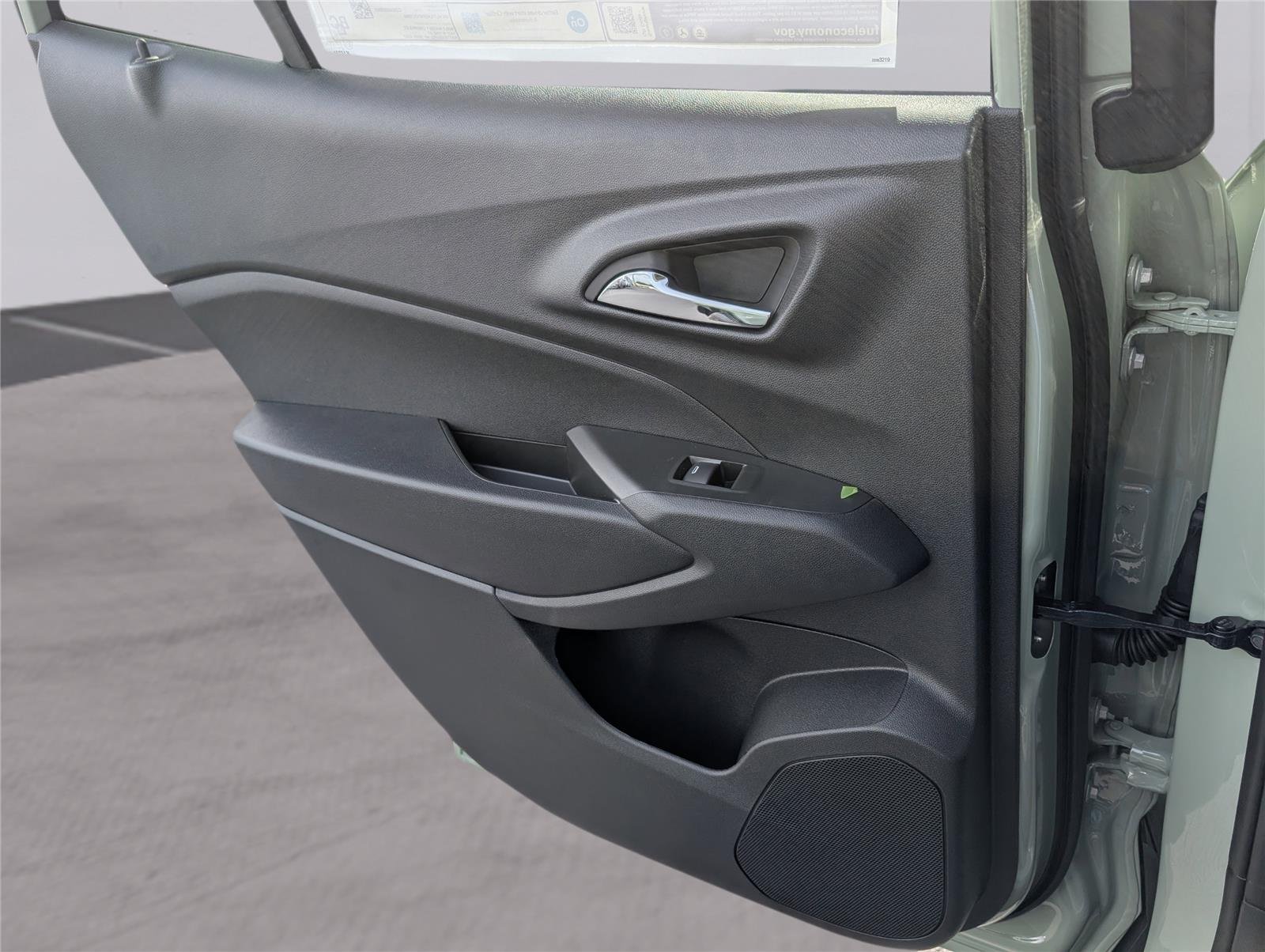 New 2026 Cacti Green Chevrolet ACTIV image 15