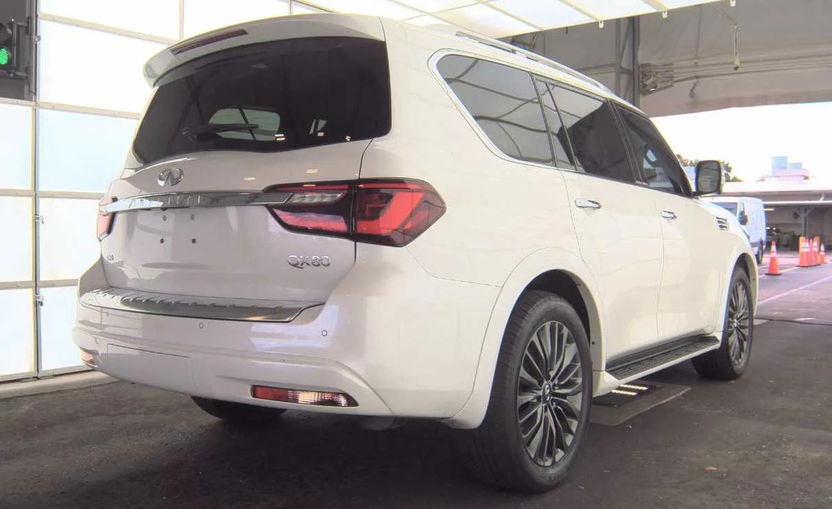 Certified Used 2023 Moonstone White INFINITI SENSORY image 4