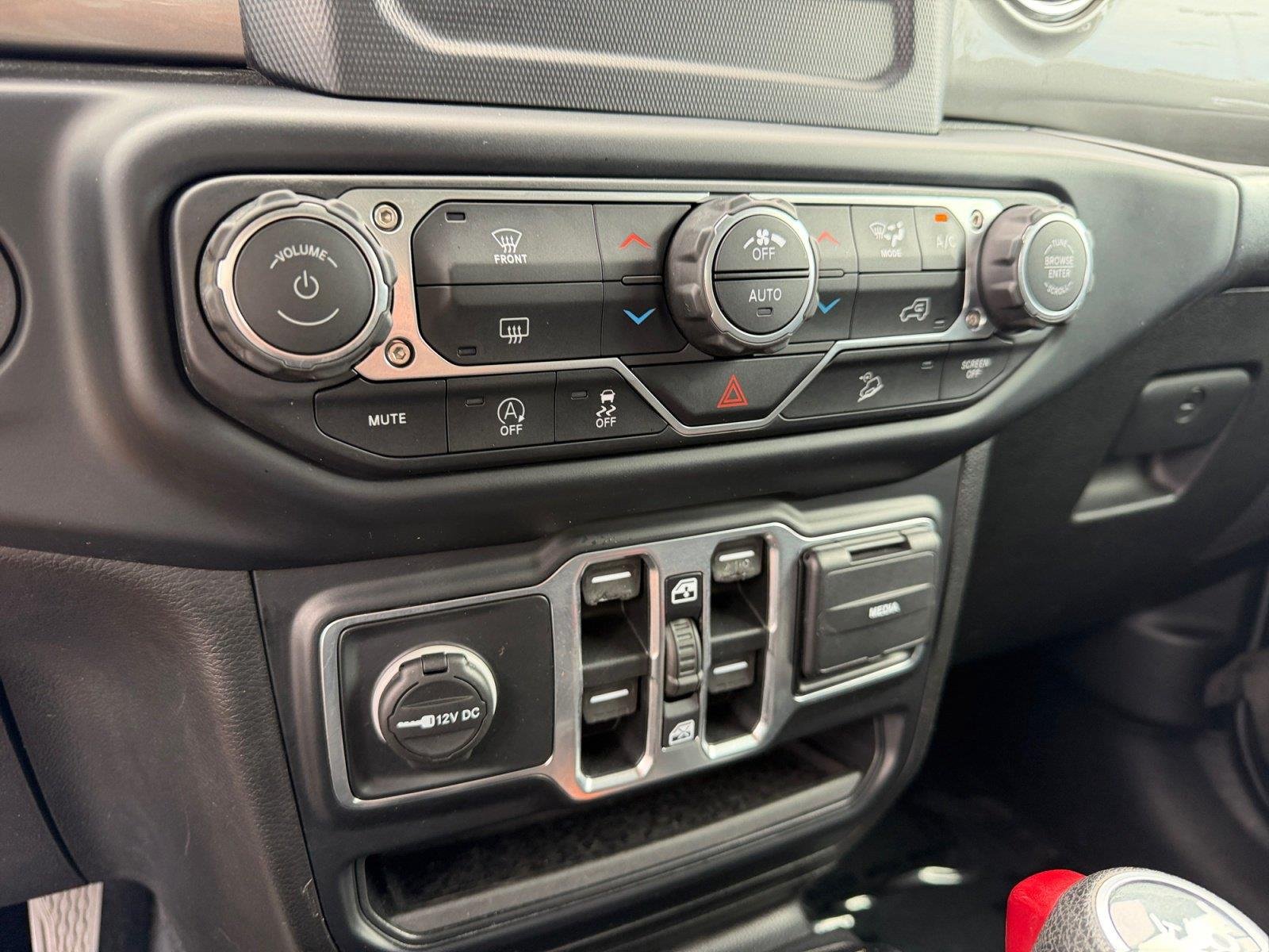 2019 Jeep Wrangler Unlimited Sahara - Photo 23