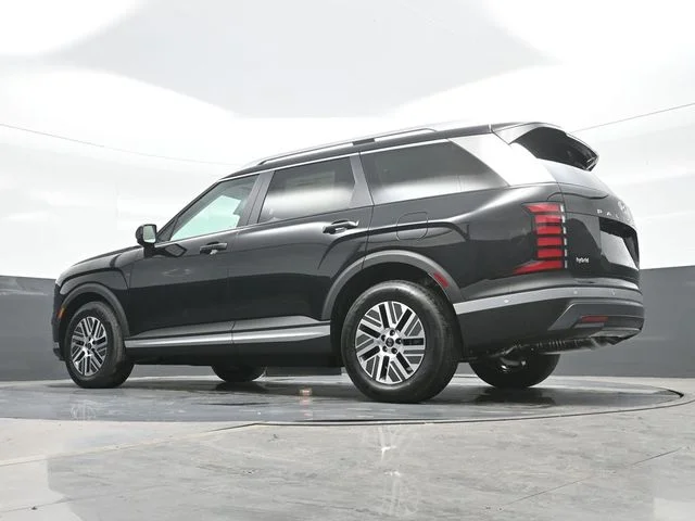 New 2026 Black Hyundai SEL Premium image 11