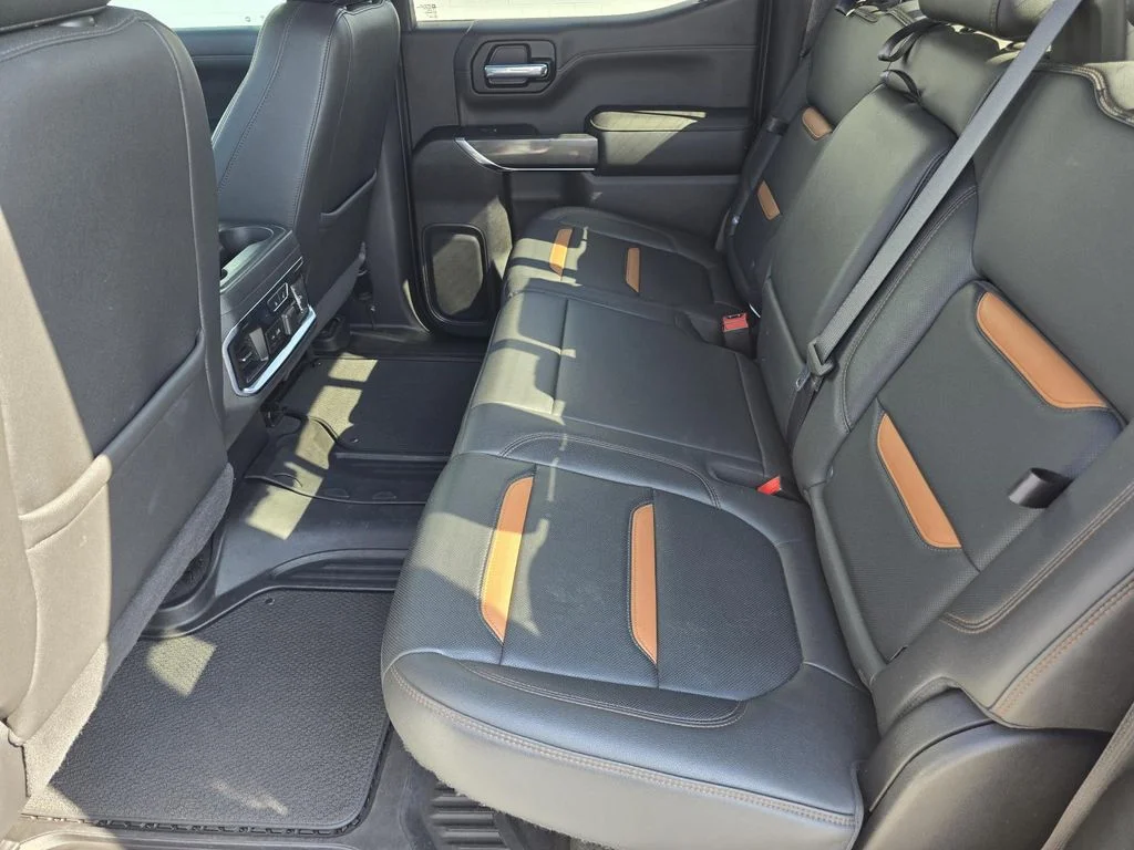 Used 2021 SUMMIT WHITE GMC AT4 image 10