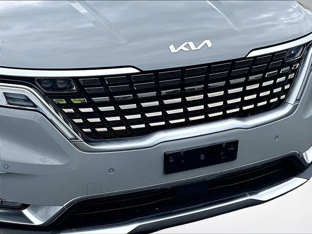 Used 2022 White Kia SX Prestige image 29