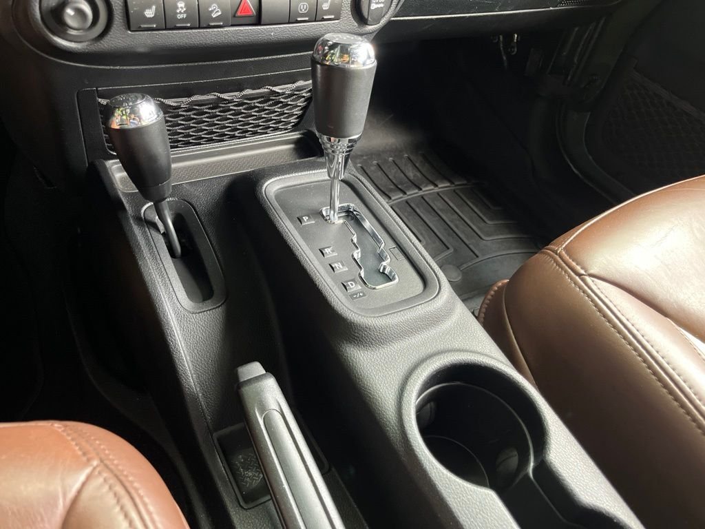 Used 2014 Black Clearcoat Jeep Unlimited Rubicon image 37