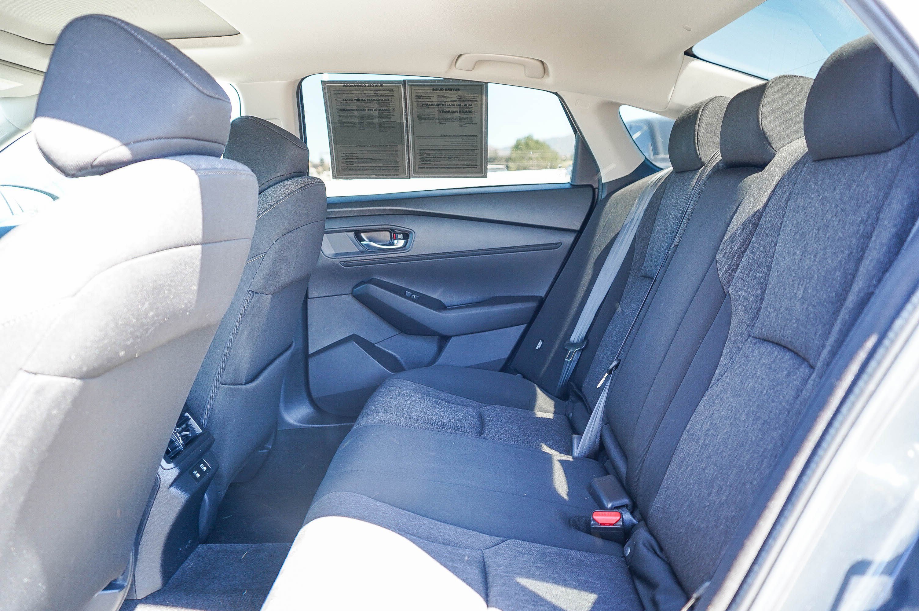 Used 2025 Meteorite Gray Metallic Honda SE image 18