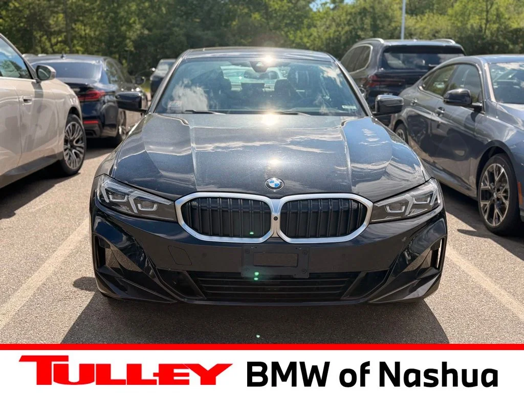 2023 BMW 3 Series 330i xDrive Sedan's photo