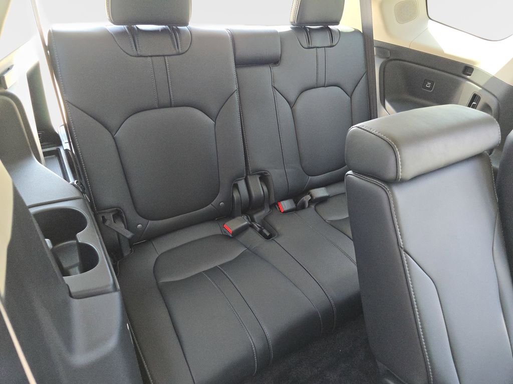 Used 2023  Honda Elite image 16