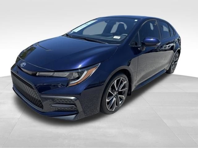 Used 2021  Toyota SE image 9