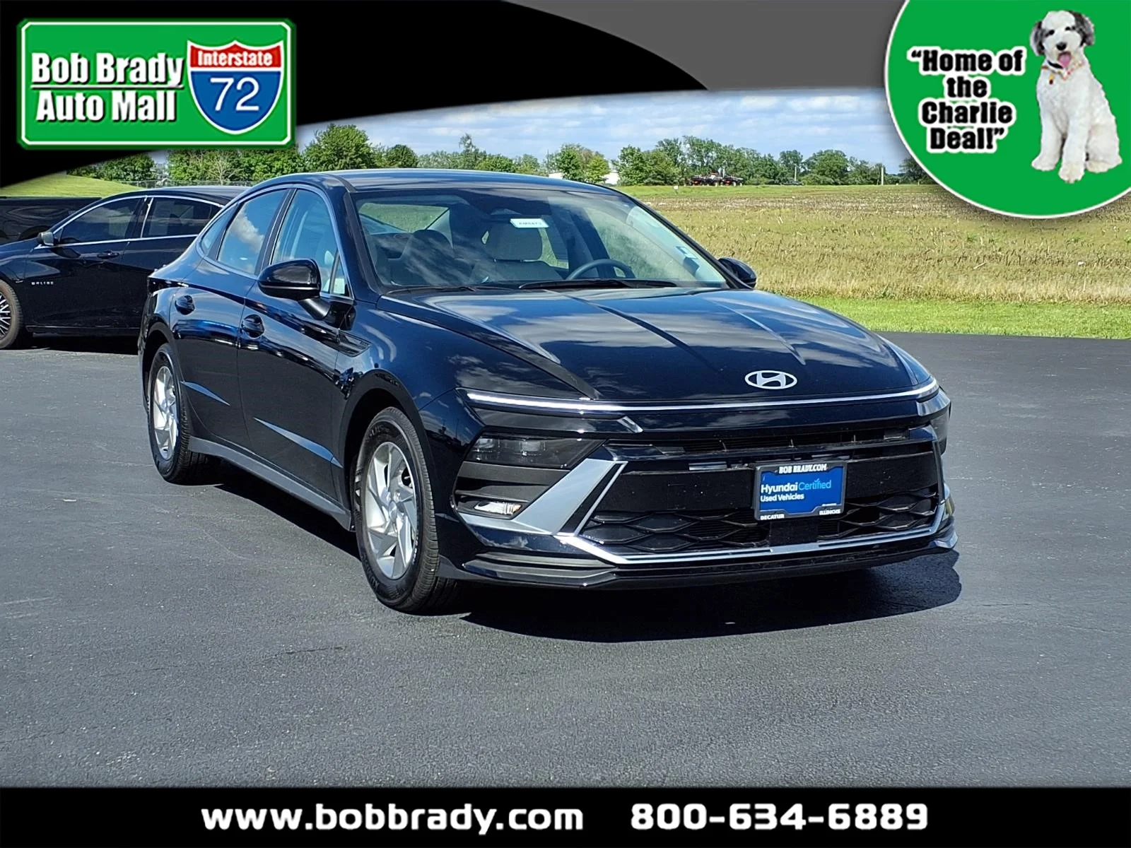 Used 2025 Black Hyundai SE image 1