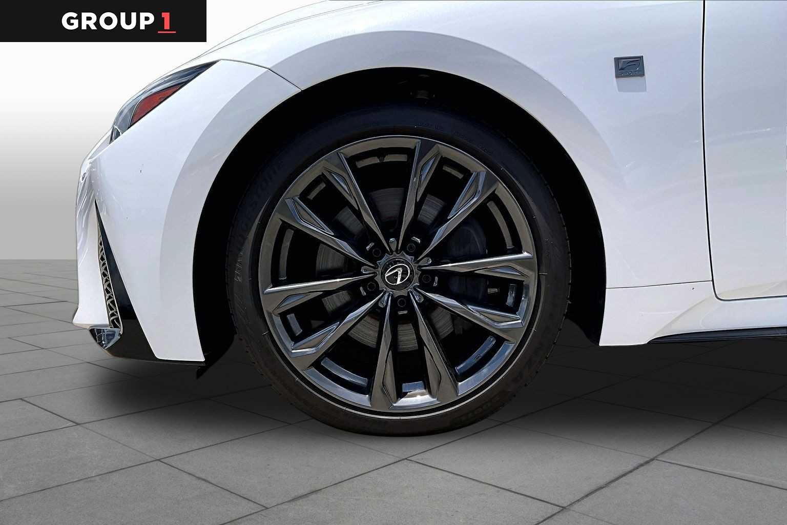 Used 2025 Ultra White Lexus F SPORT Design image 10
