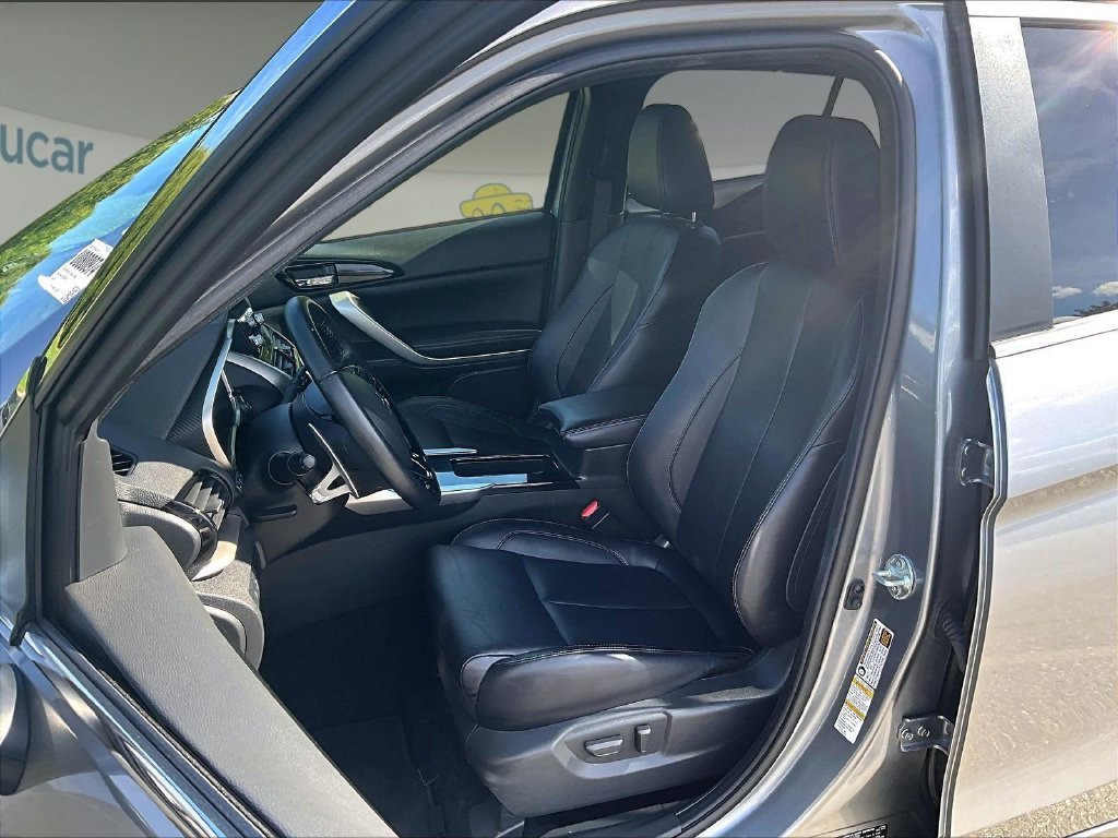 Used 2025  Mitsubishi Black Edition image 10