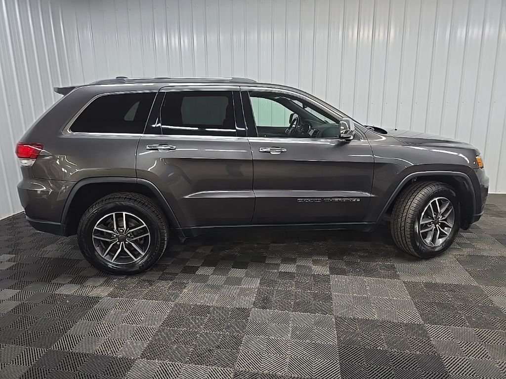 Used 2020 Gray Jeep Limited image 2