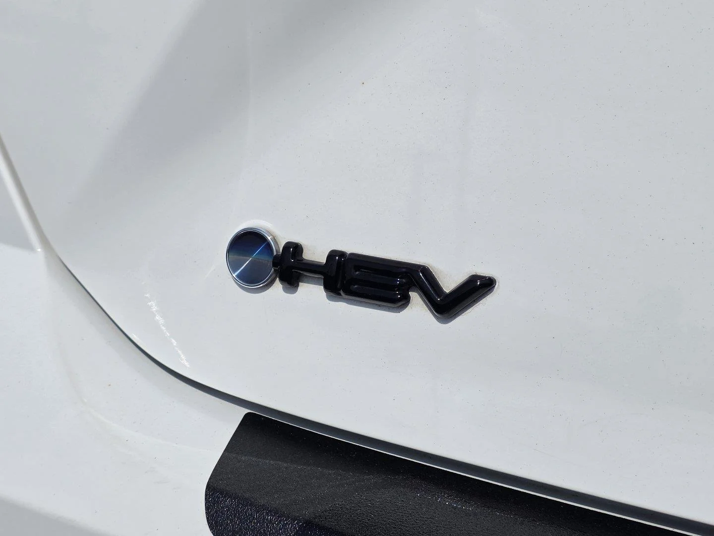Used 2025 Ice Cap Toyota SE image 30