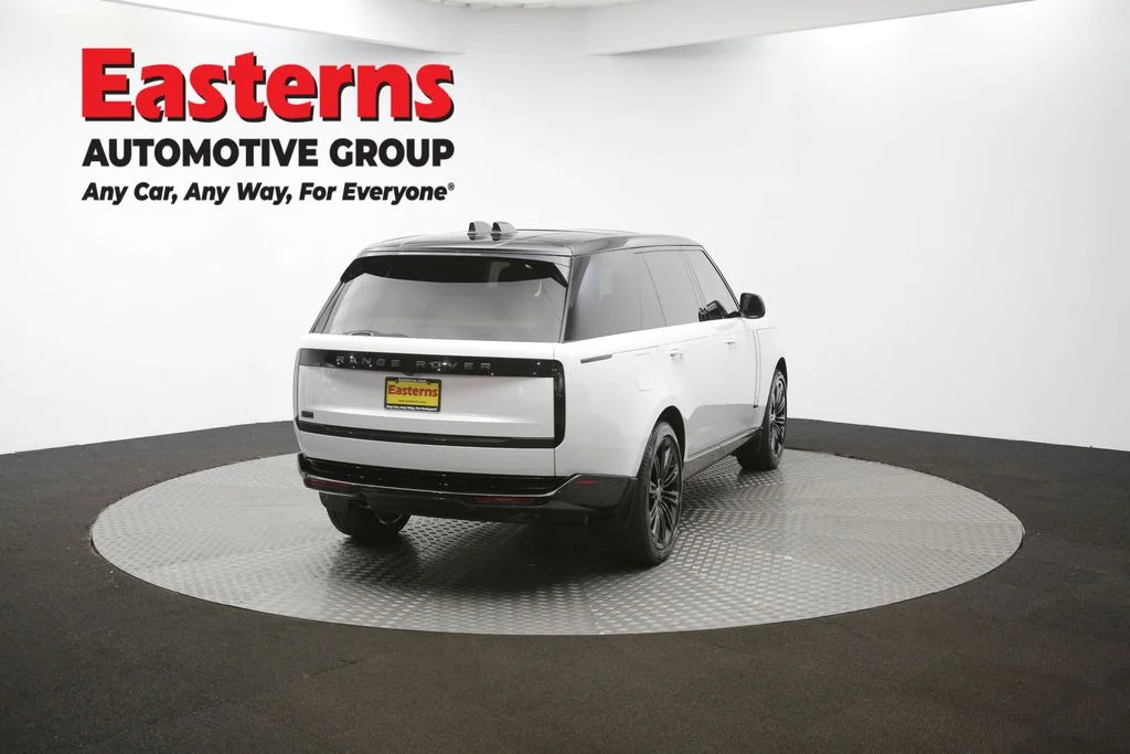 Used 2024 White Land Rover Autobiography image 42