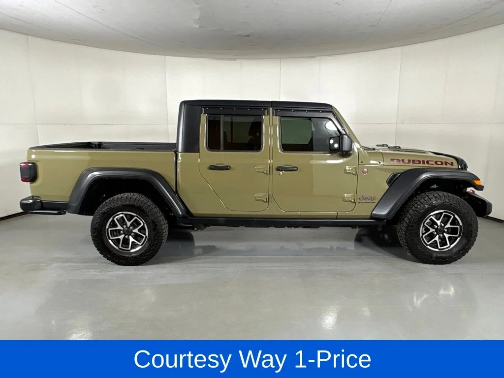 Used 2025 Green Jeep Rubicon image 12