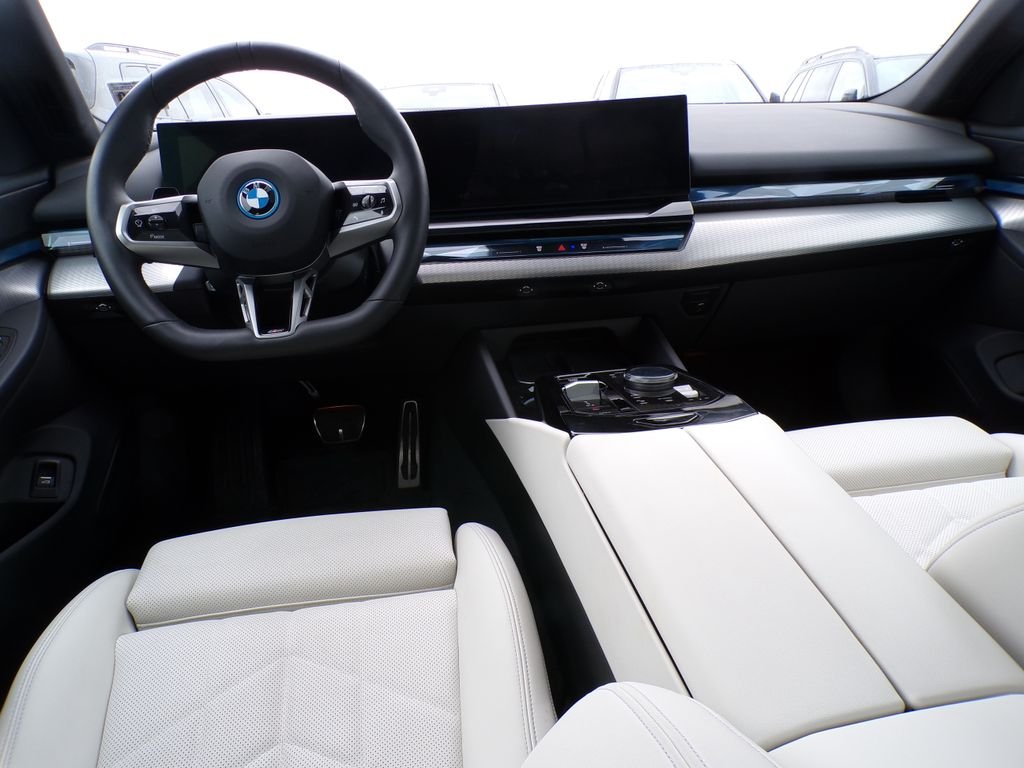 Certified Used 2025 Carbon Black Metallic BMW xDrive40 image 11