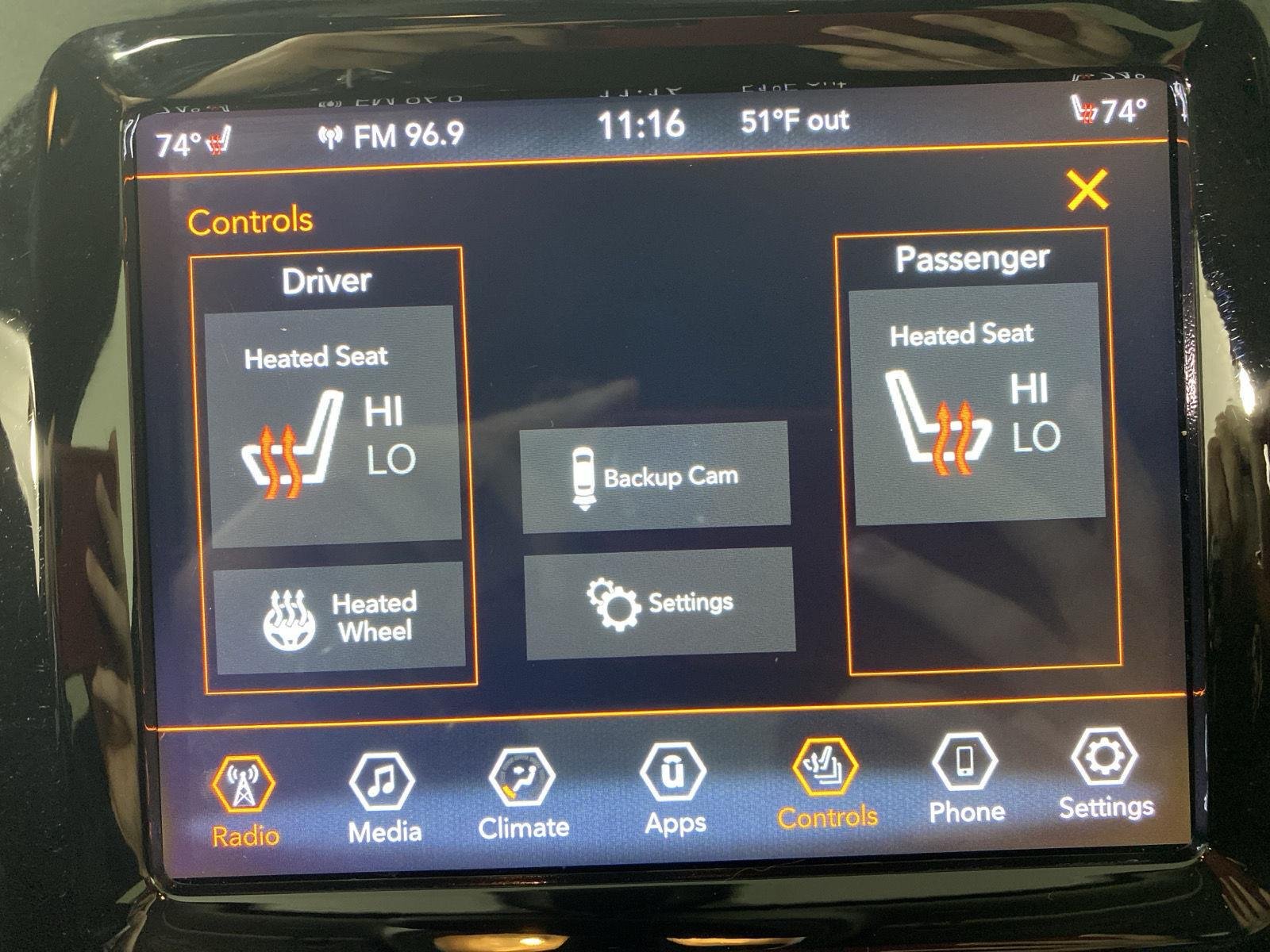 Used 2019 Blue Shade Pearlcoat Jeep Limited image 22
