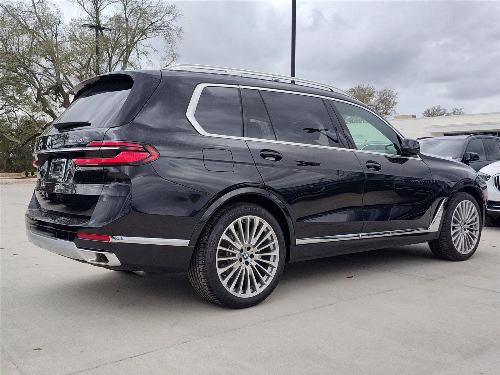 New 2026 Black Sapphire Metallic BMW xDrive40i image 5