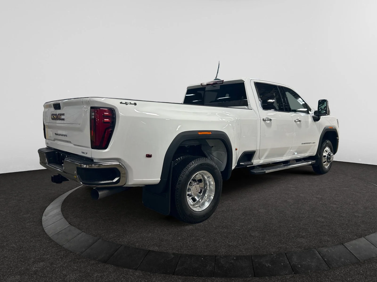 New 2026 Summit White GMC SLT image 5