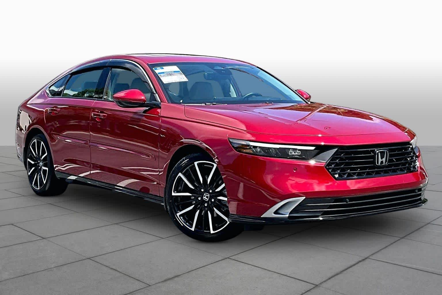 Used 2024 Radiant Red Metallic Honda Touring image 3