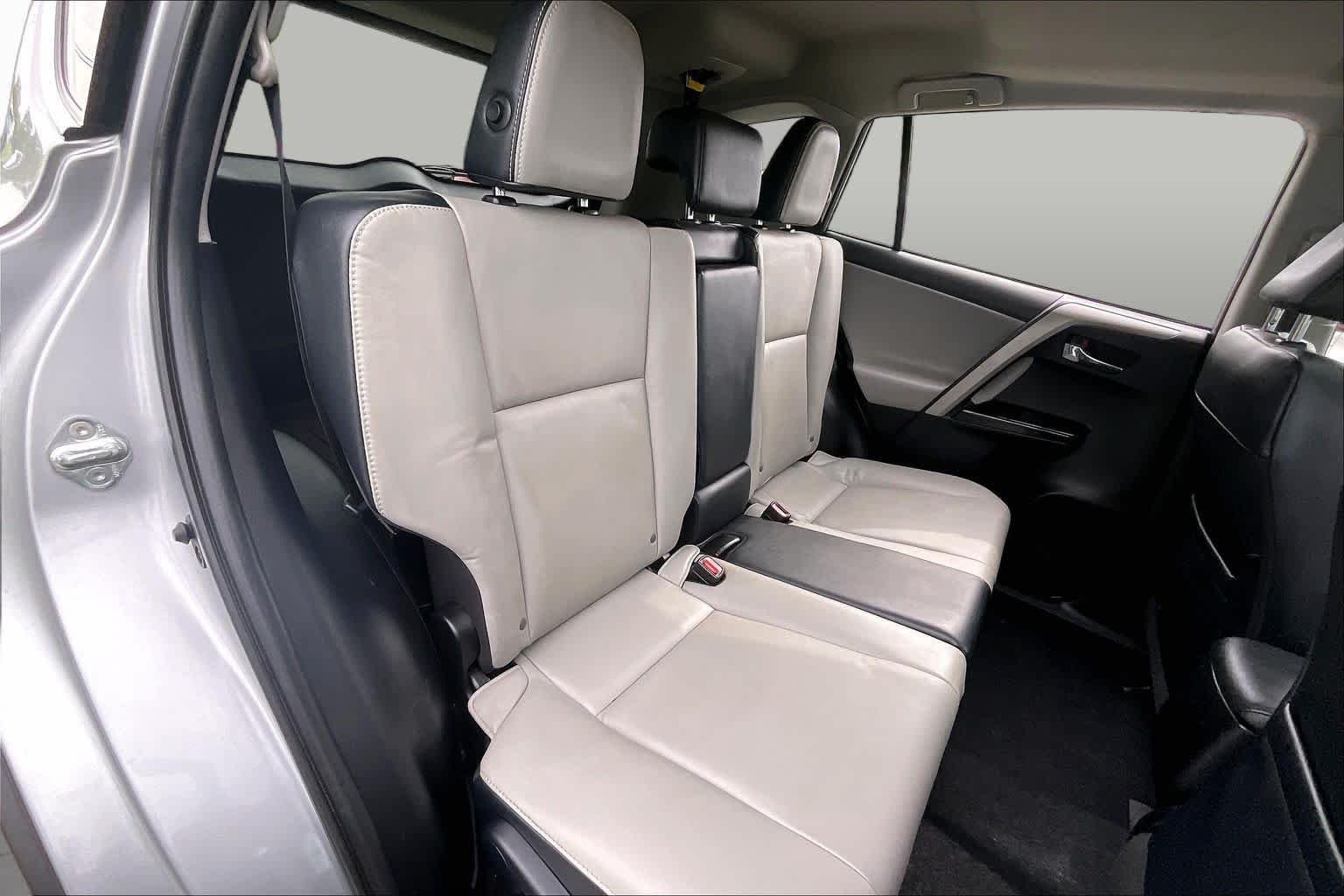 Used 2016 Silver Sky Metallic Toyota Limited image 37