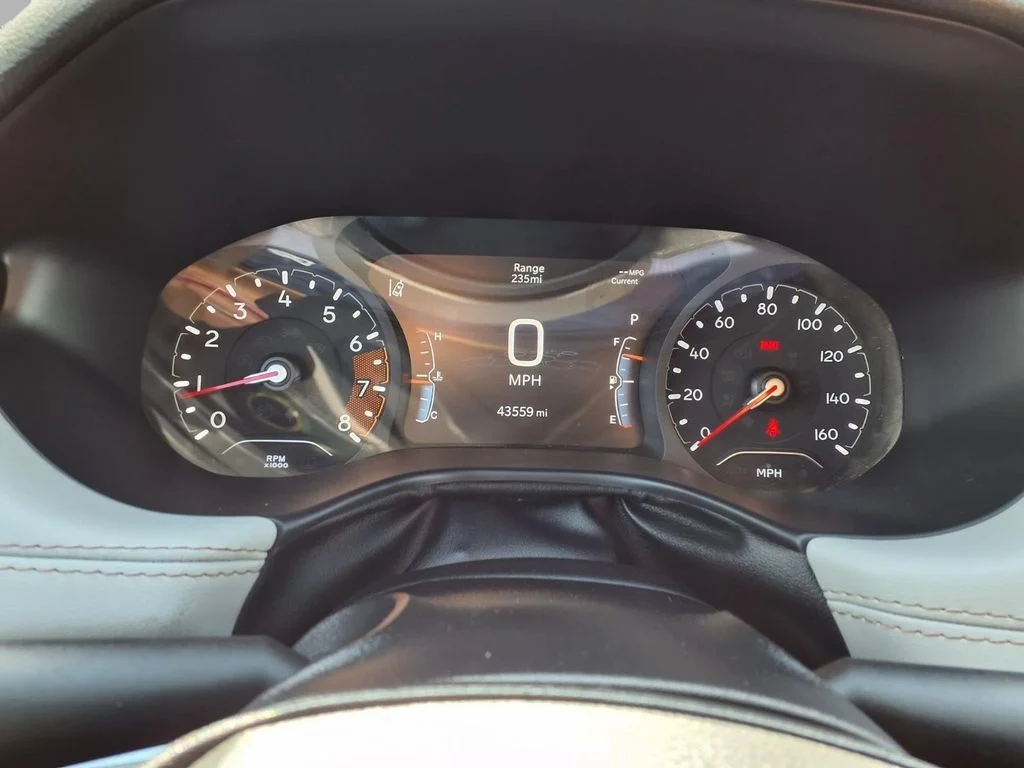 Used 2025 White Jeep Limited image 16