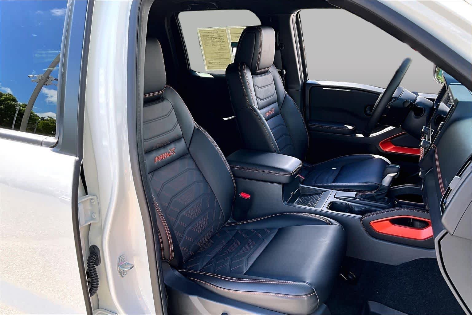 Used 2026 Glacier White Nissan PRO-X image 9