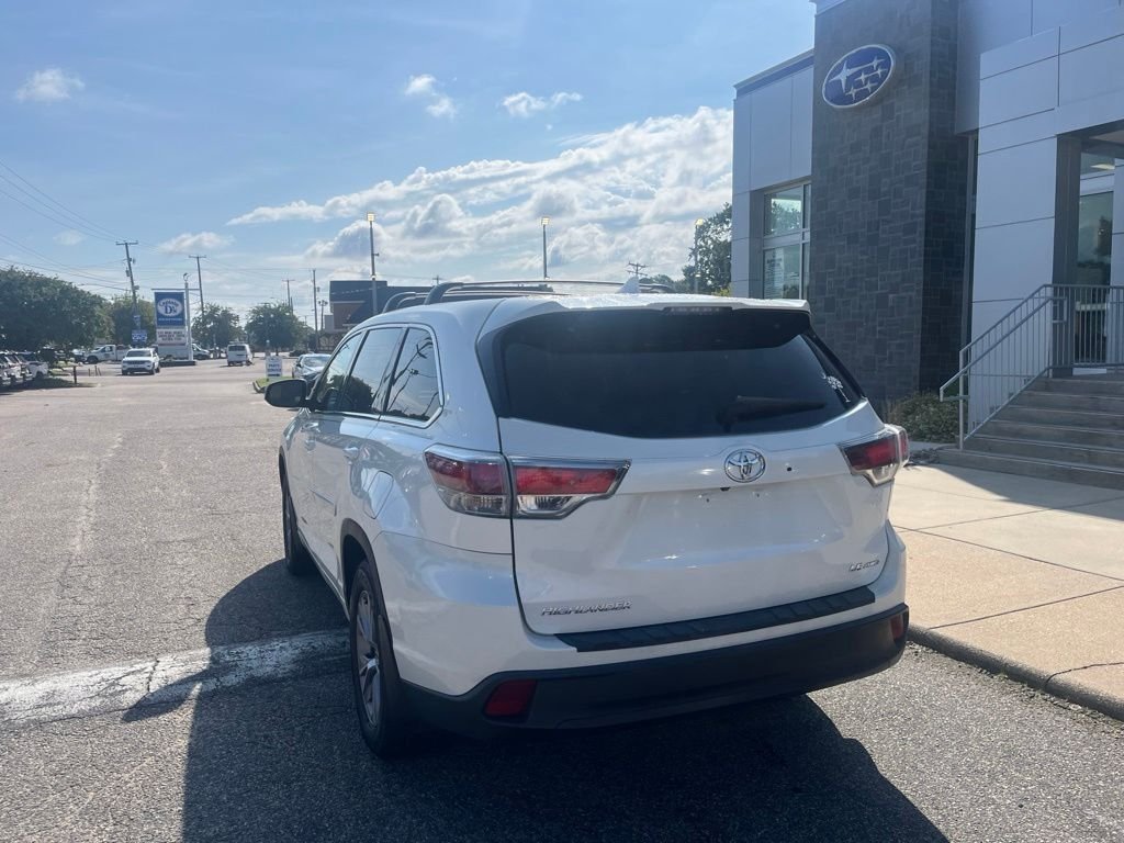 Used 2016 White Toyota LE Plus V6 image 6