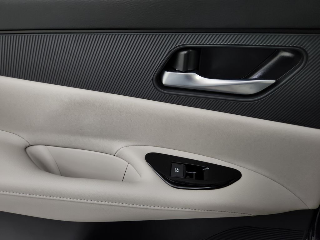 New 2026 Black Nissan SL image 17