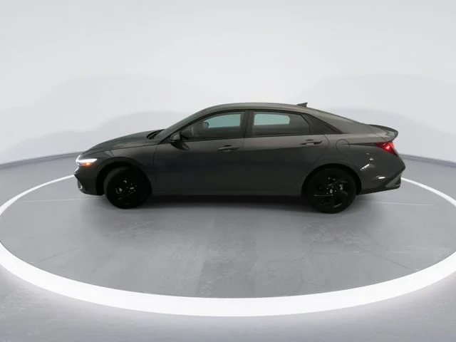 Used 2026 Gray Hyundai SEL Sport image 3