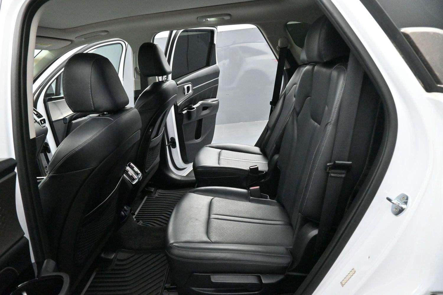 Used 2021 Glacial White Pearl Kia SX image 32