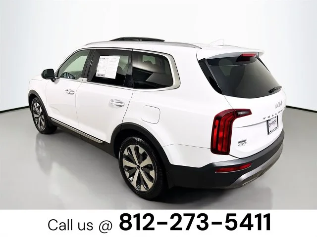 Used 2022 White Kia S image 5