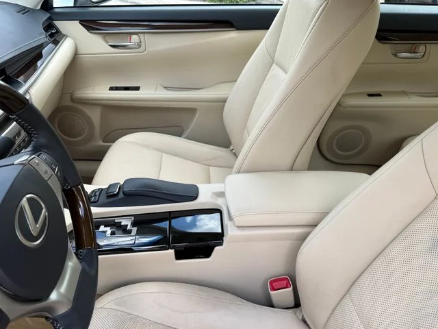 Used 2014 Starfire Pearl Lexus 350 image 12