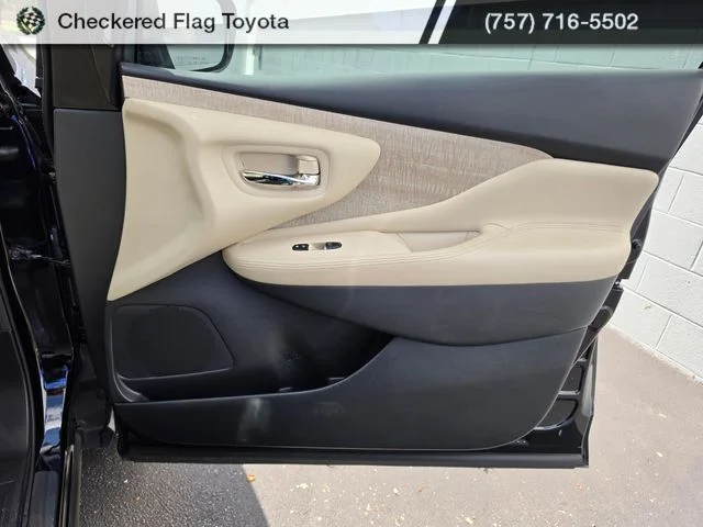 Used 2022 Magnetic Black Pearl Nissan SL image 45