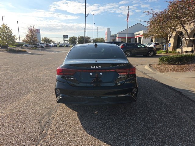 Used 2024 Black Kia LXS image 2