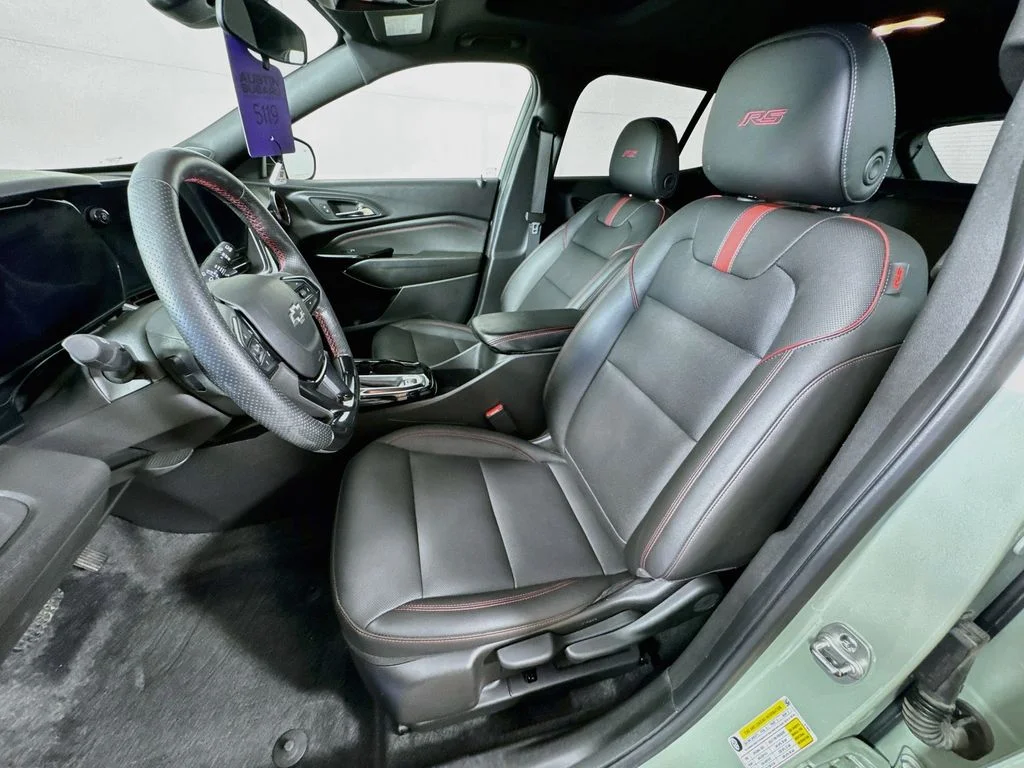 Used 2024 Green Chevrolet 2RS image 25