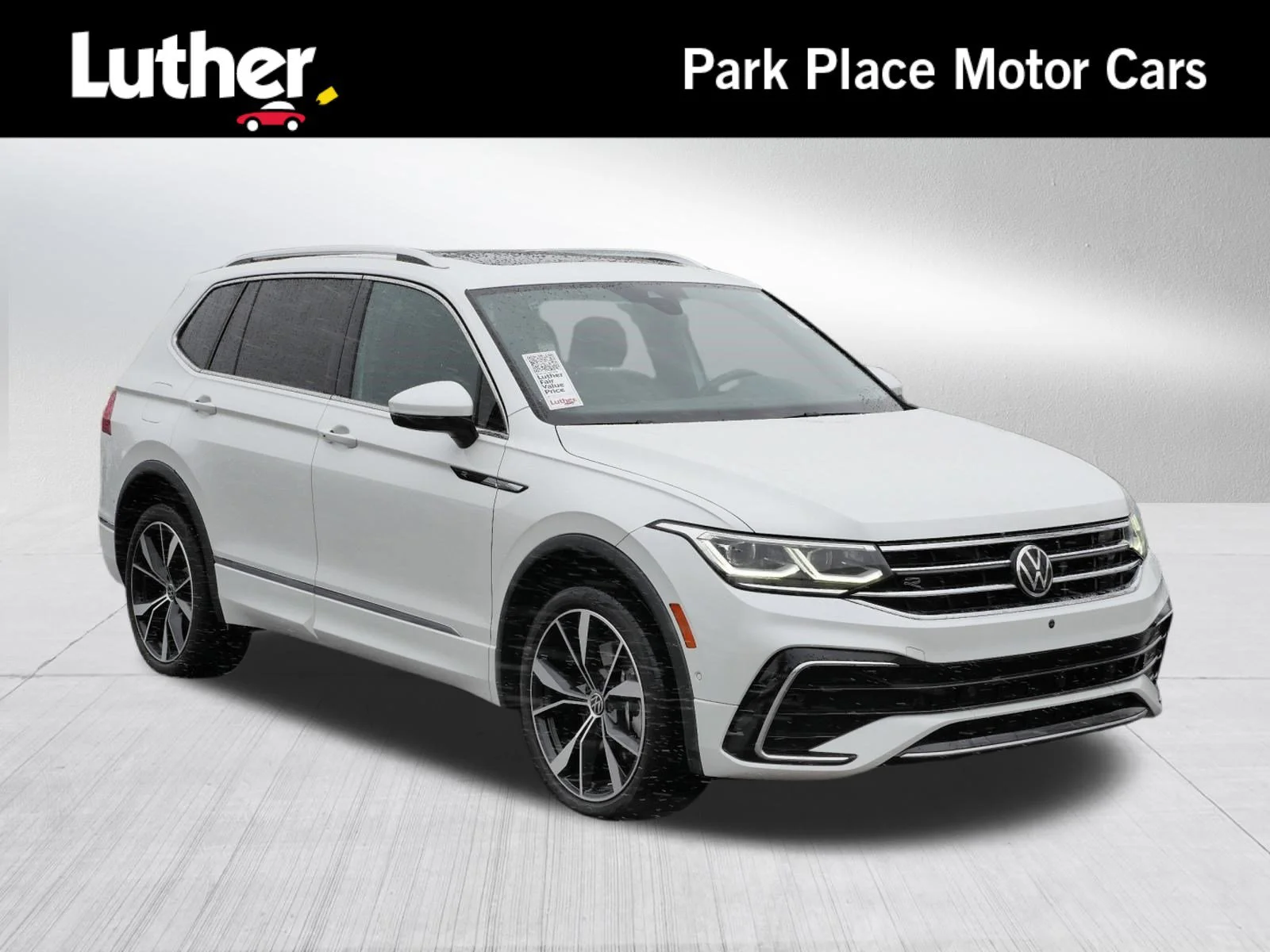 2022 Volkswagen Tiguan 2.0T SEL R-Line 4Motion's photo