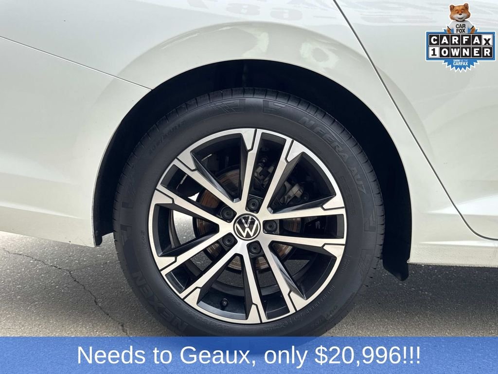 Used 2025 White Volkswagen 1.5T Sport image 17