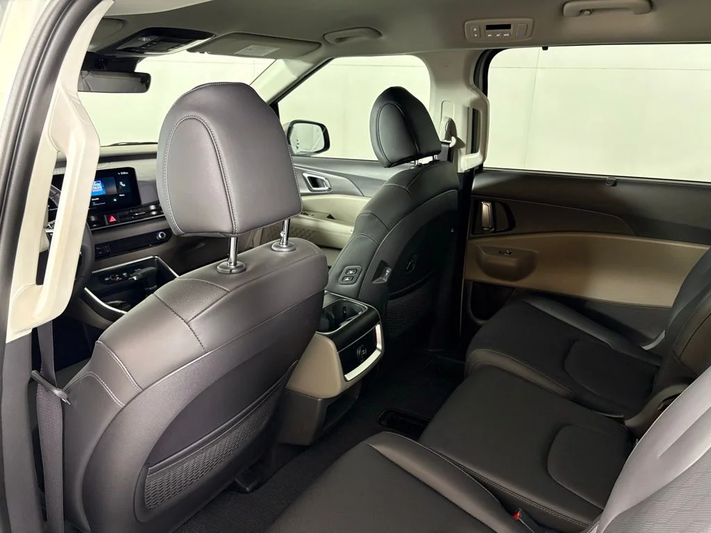 New 2026 White Kia EX image 40