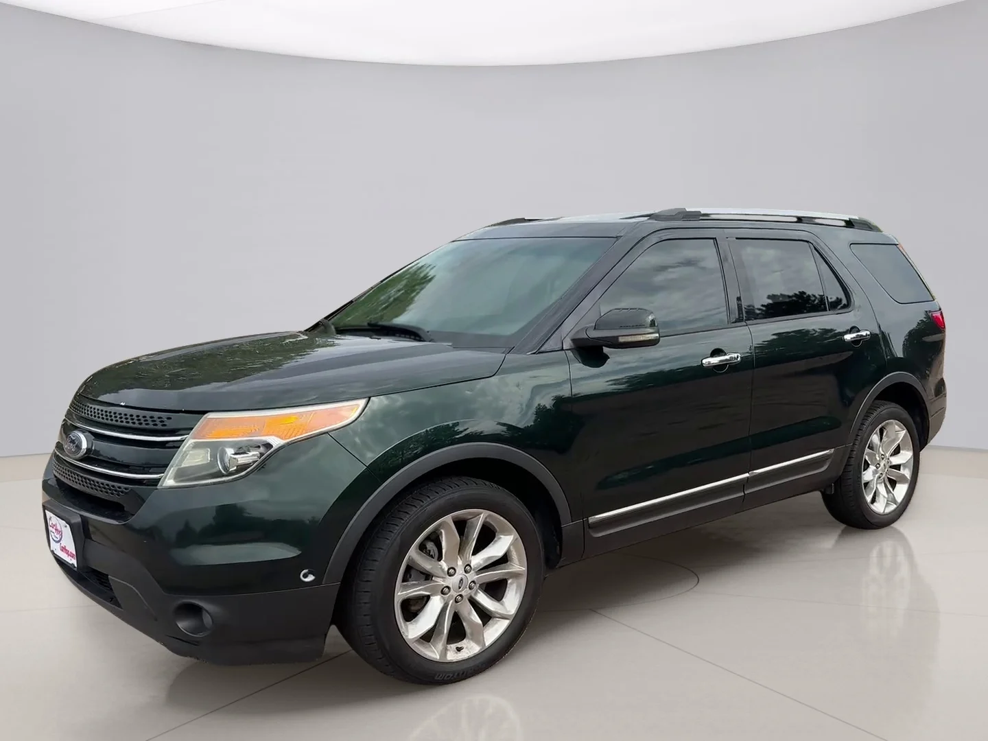 Used 2013 Green Ford LIMITED image 1