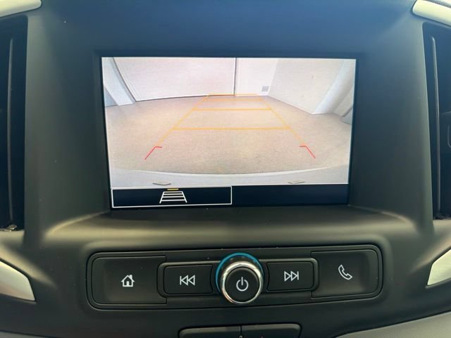 Used 2022 Summit White GMC SLE image 17