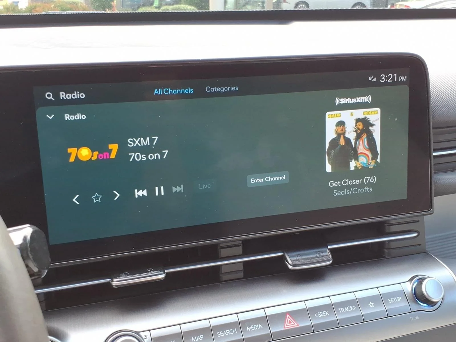 Used 2025 Abyss Black Pearl Hyundai SEL image 18